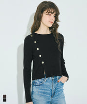 金釦設計感針織上衣