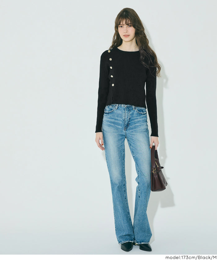 金釦設計感針織上衣