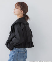 大領口蕾絲裝飾的聚攏襯衫