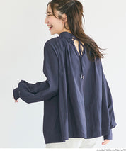 立領後綁帶緞面襯衫