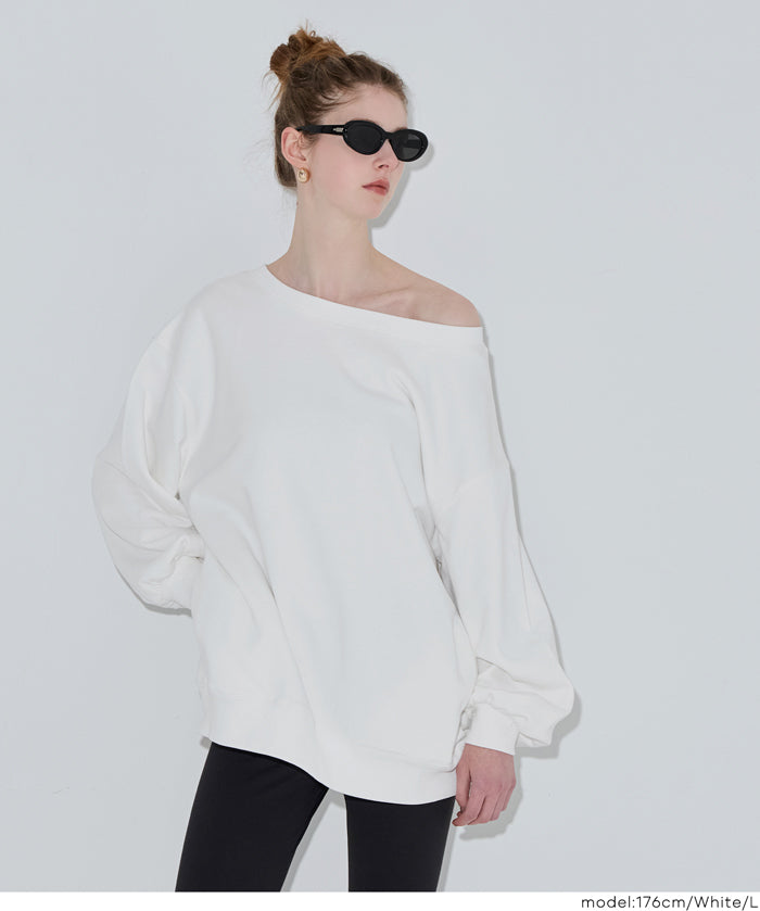 寬鬆斜肩大學T