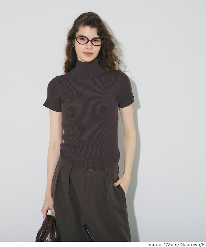 高領短袖合身針織上衣
