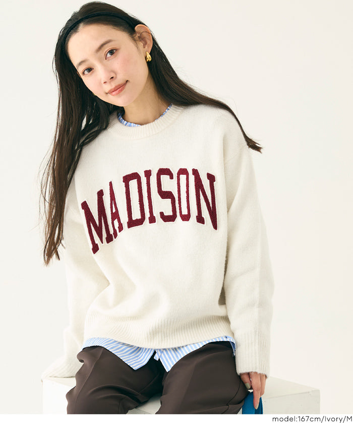 多款徽章裝飾針織上衣