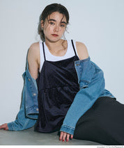 水鑽絲絨吊帶背心