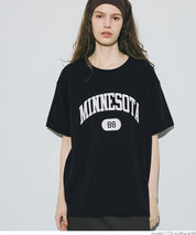 壓紋LOGO短袖T恤