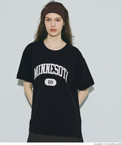 壓紋LOGO短袖T恤