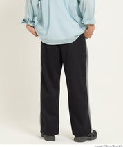 柔軟太空棉側線條休閒褲