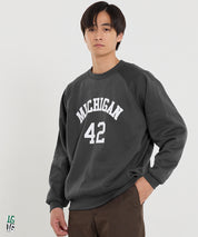 內刷毛插肩LOGO大學T