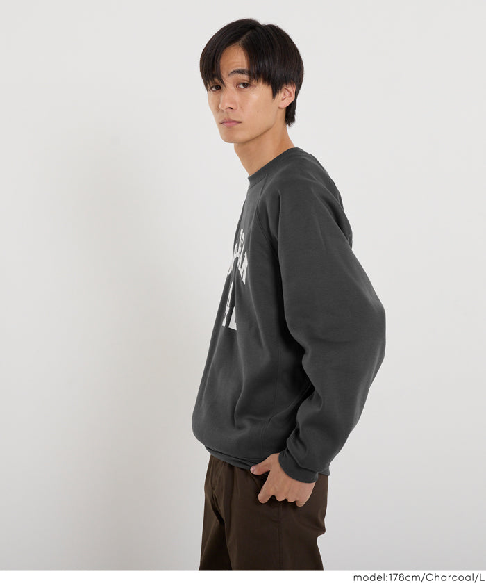 內刷毛插肩LOGO大學T