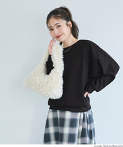 壓紋蝙蝠袖上衣