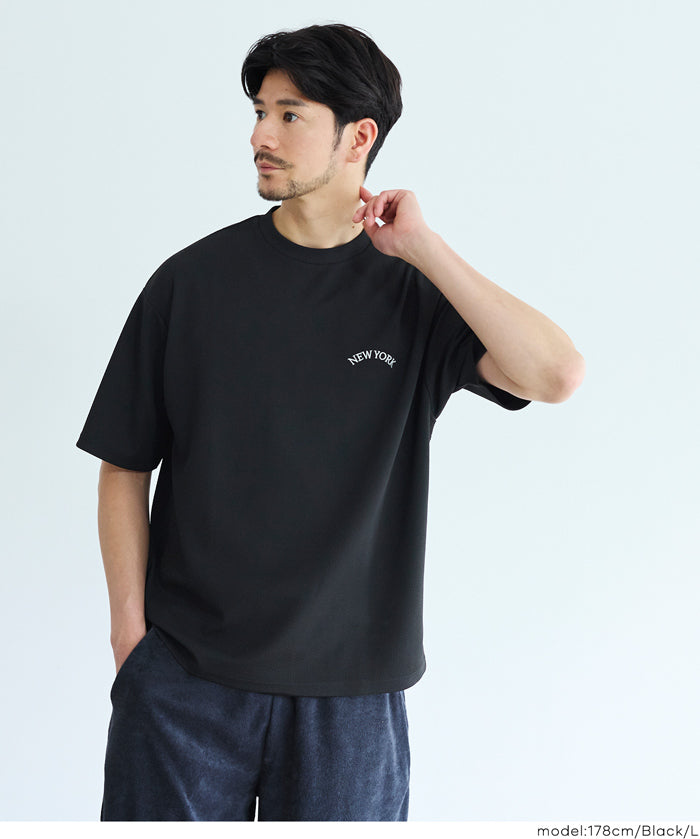 輕薄壓紋胸前刺繡T恤