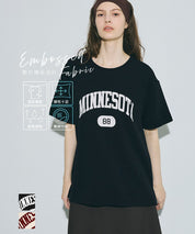 壓紋LOGO短袖T恤