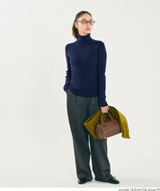 【輕量針織】高領圓弧下擺上衣